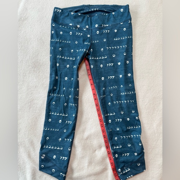 Carve Designs Leggings, size large blue print - Picture 1 of 3
